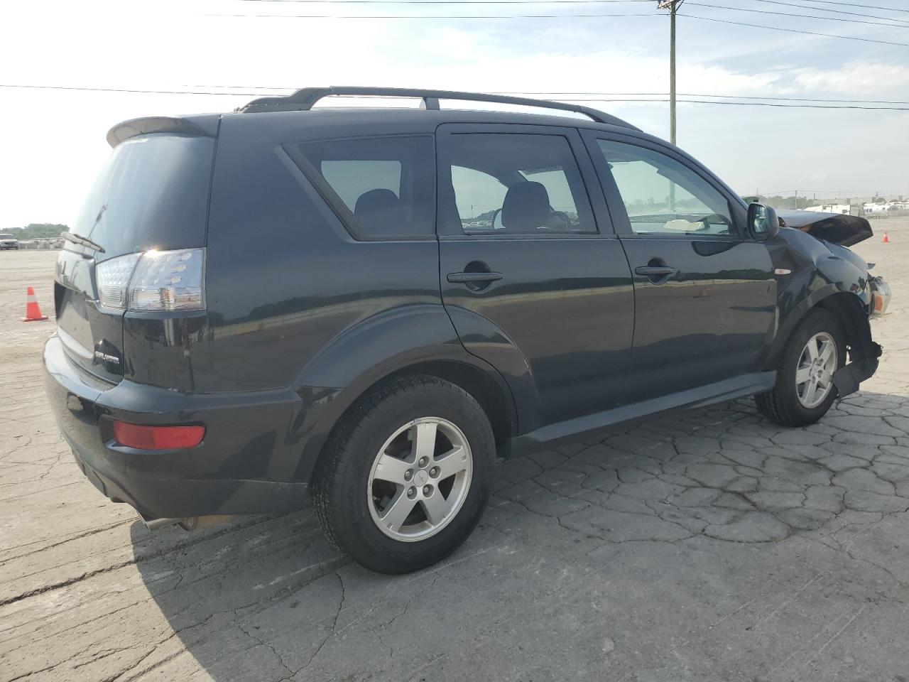 MITSUBISHI OUTLANDER ES