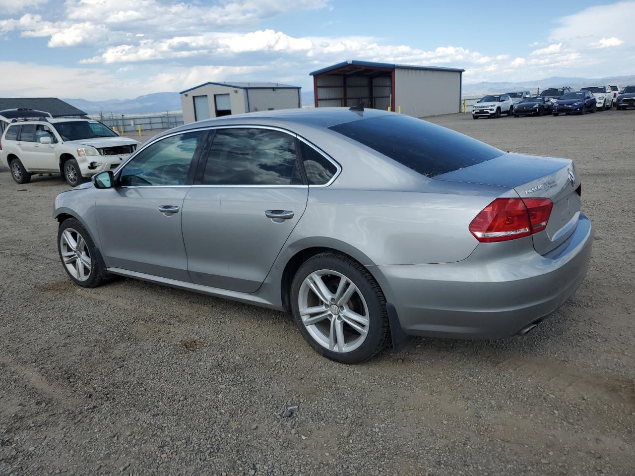 VOLKSWAGEN PASSAT SE