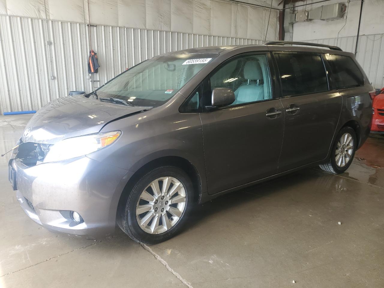 TOYOTA SIENNA XLE