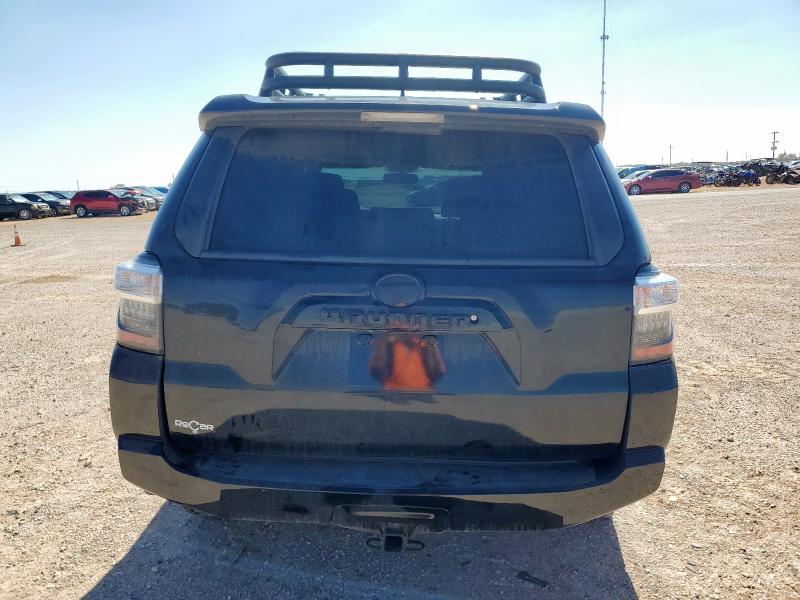 2019 TOYOTA 4RUNNER SR JTEBU5JR8K5645908
