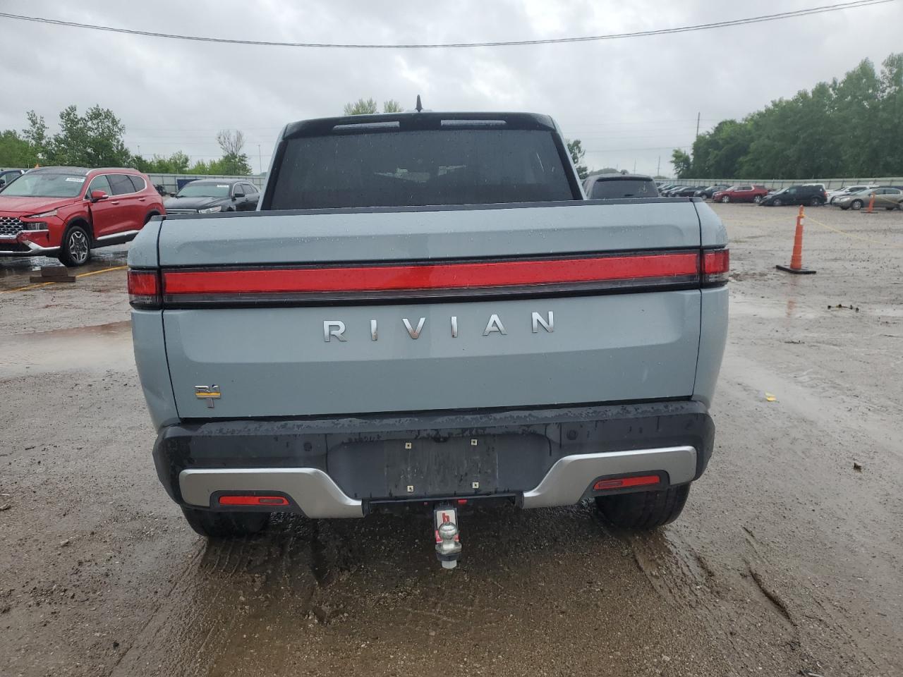 RIVIAN R1T LAUNCH EDITION