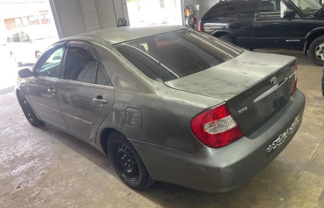 TOYOTA CAMRY LE 2002 gray sedan 4d gas 4T1BE30K52U542523 photo #4