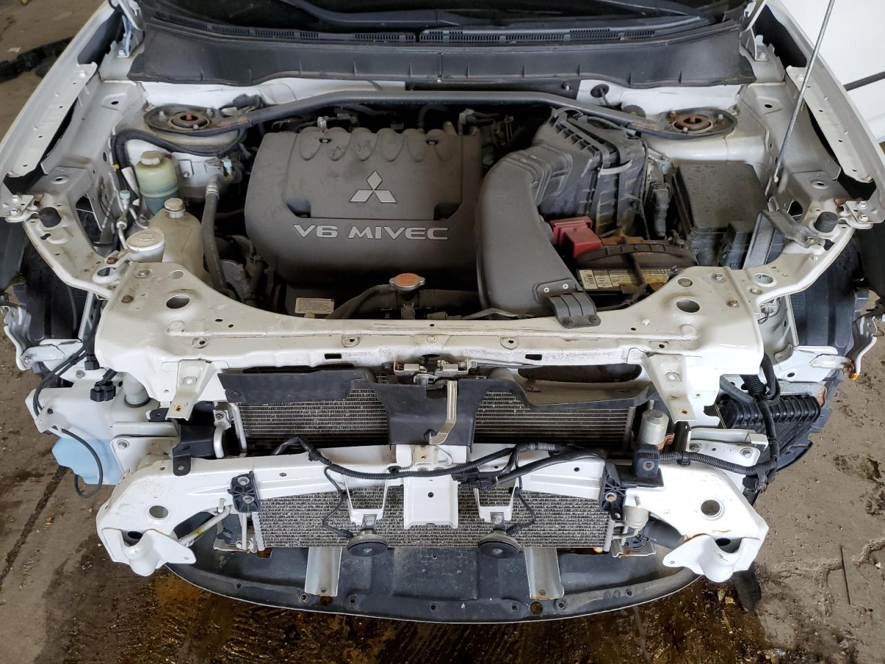 MITSUBISHI OUTLANDER XLS