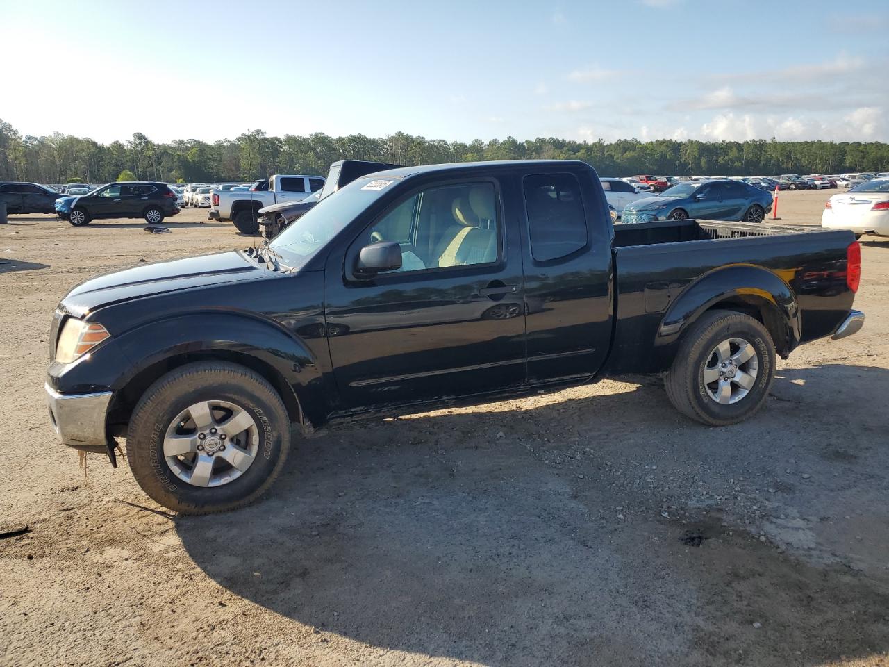 NISSAN FRONTIER SV