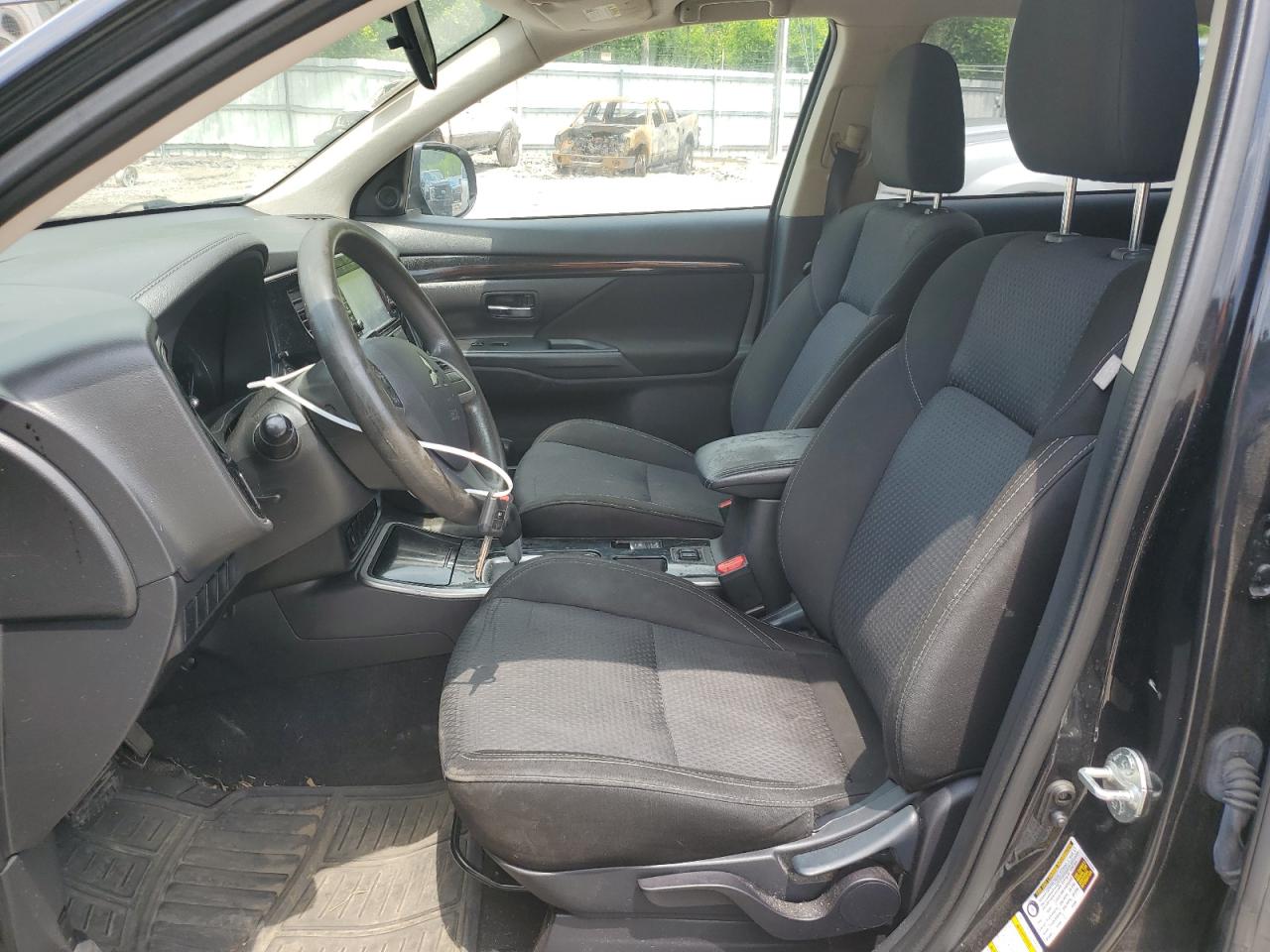 MITSUBISHI OUTLANDER ES