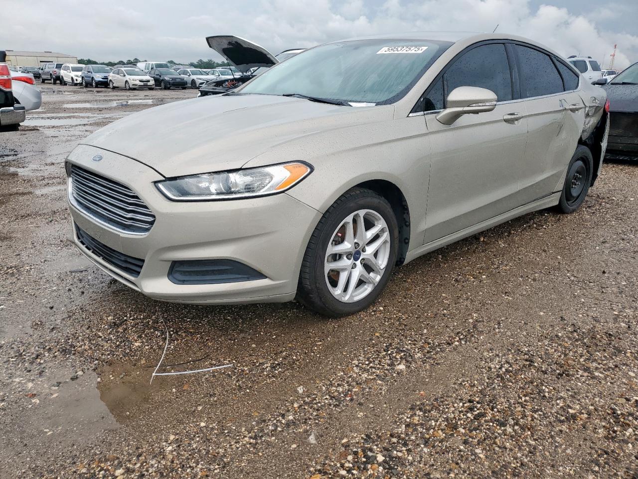 FORD FUSION SE