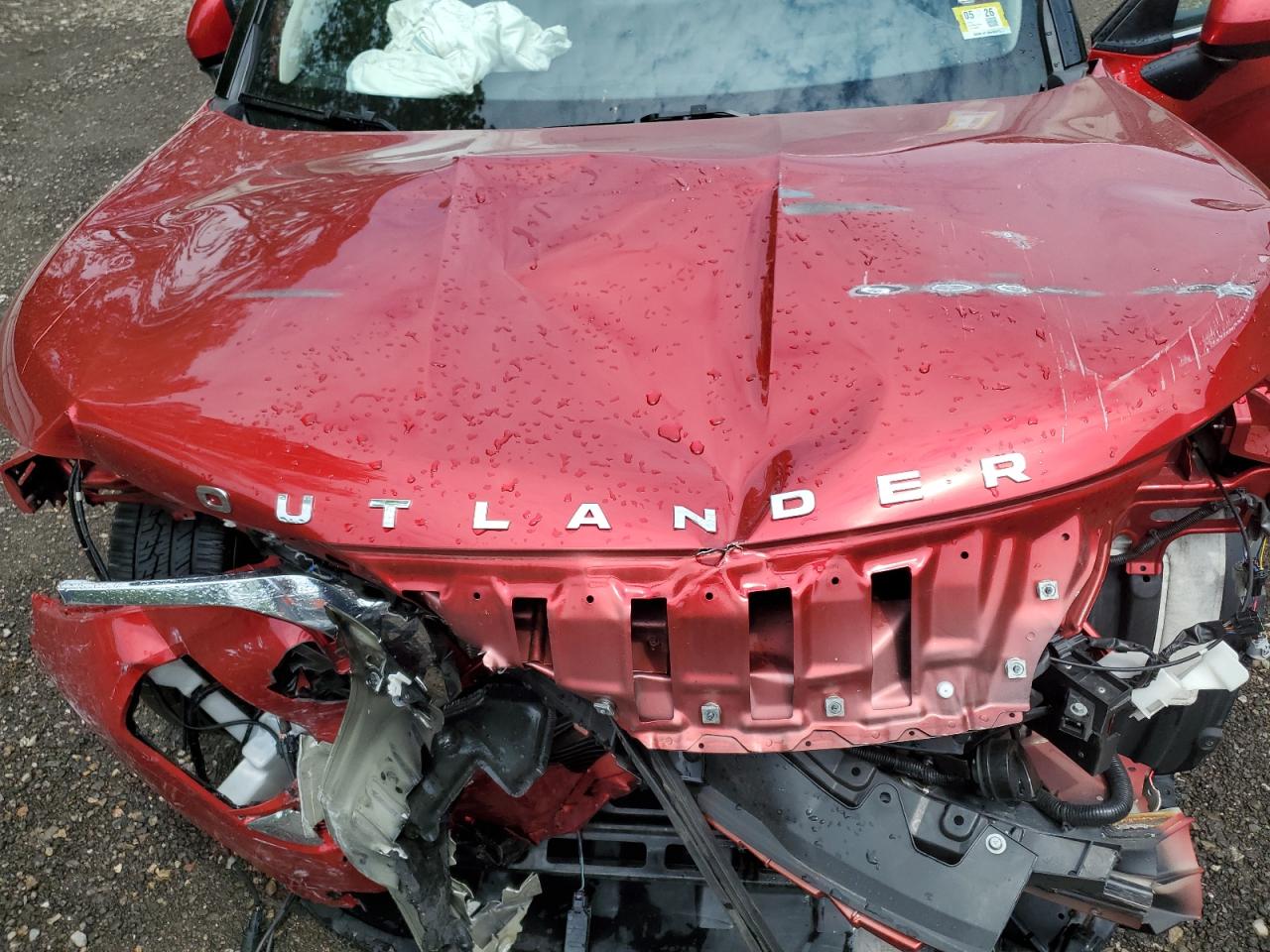 MITSUBISHI OUTLANDER ES