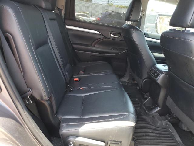 2019 TOYOTA HIGHLANDER 5TDJZRFH2KS587863