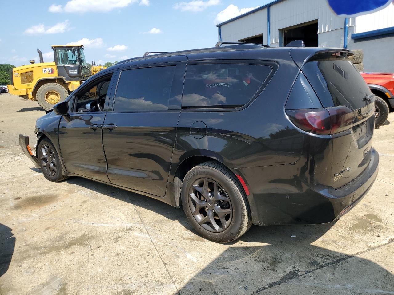 CHRYSLER PACIFICA TOURING L