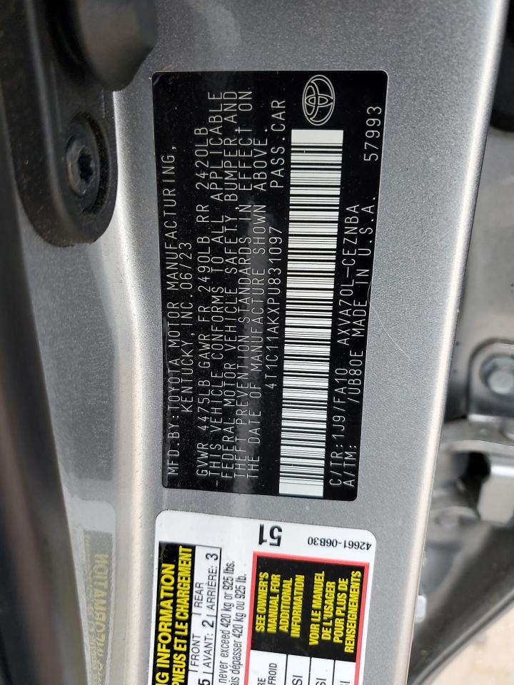 Toyota Camry le 2023