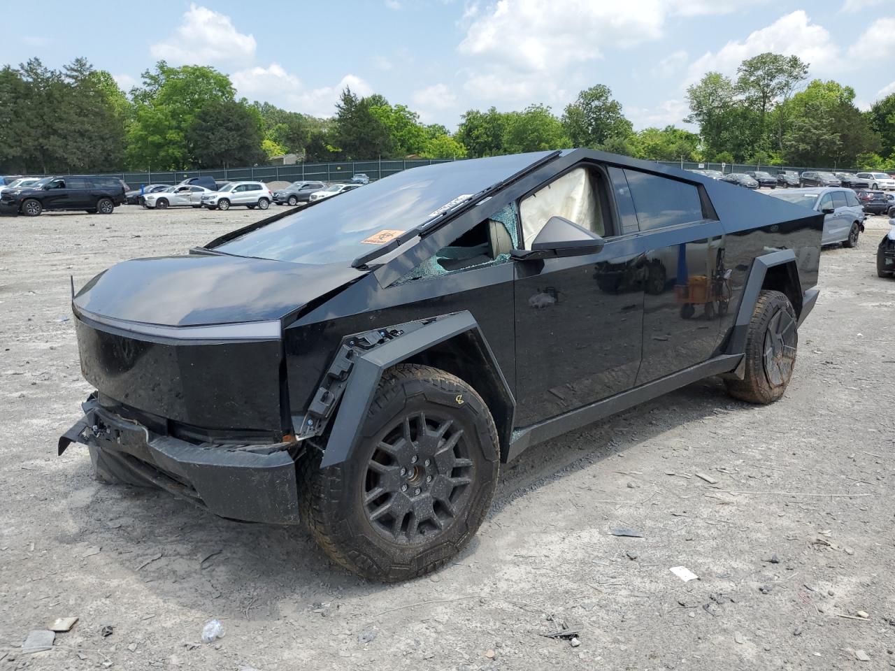 TESLA CYBERTRUCK