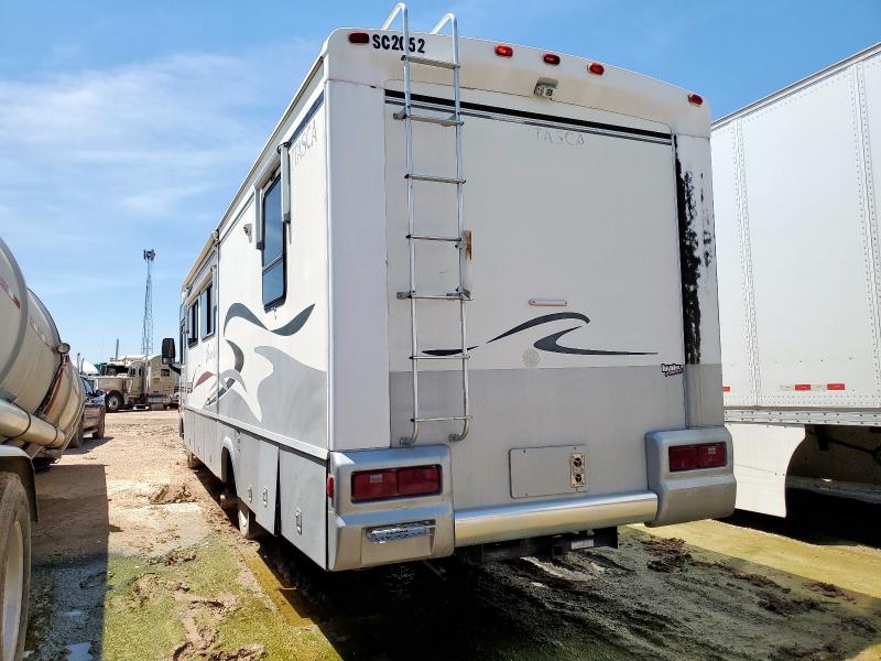 WORKHORSE CUSTOM CHASSIS MOTORHOME 2002 two tone  gas 5B4MP67G423347504 photo #4