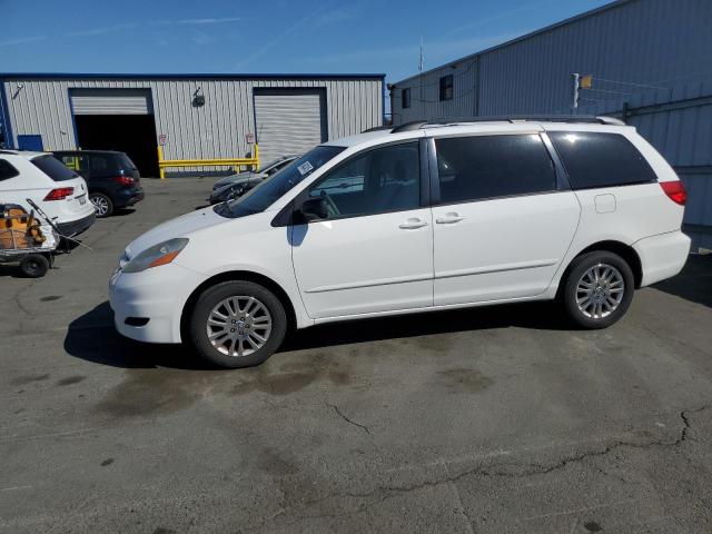 TOYOTA SIENNA LE 2008 white  gas 5TDBK23C28S014253 photo #1
