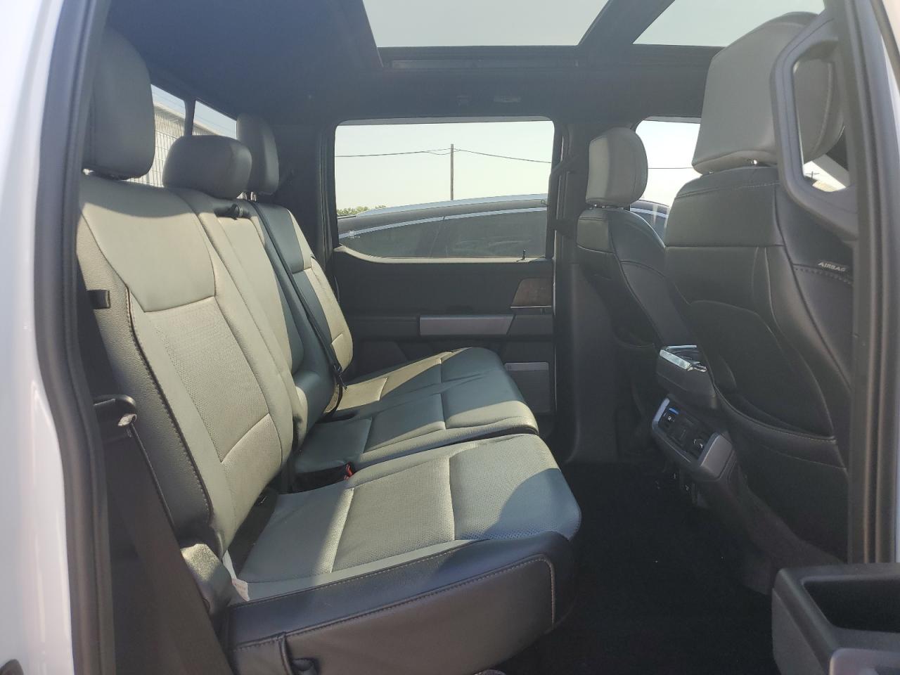 FORD F-150 LIGHTNING PRO