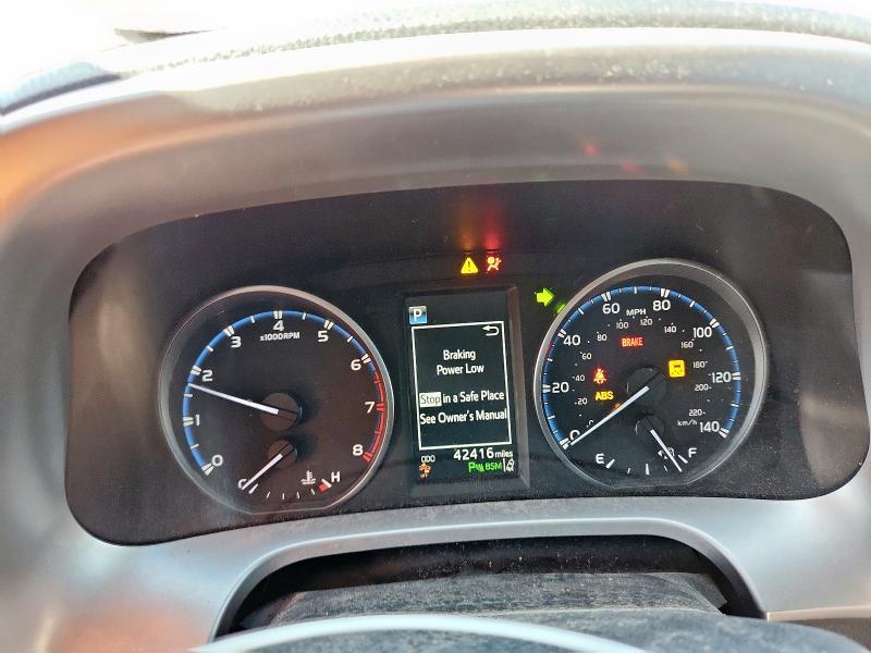 2017 TOYOTA RAV4 XLE - JTMWFREV6HJ113801
