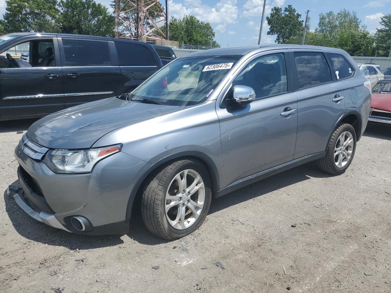 MITSUBISHI OUTLANDER SE