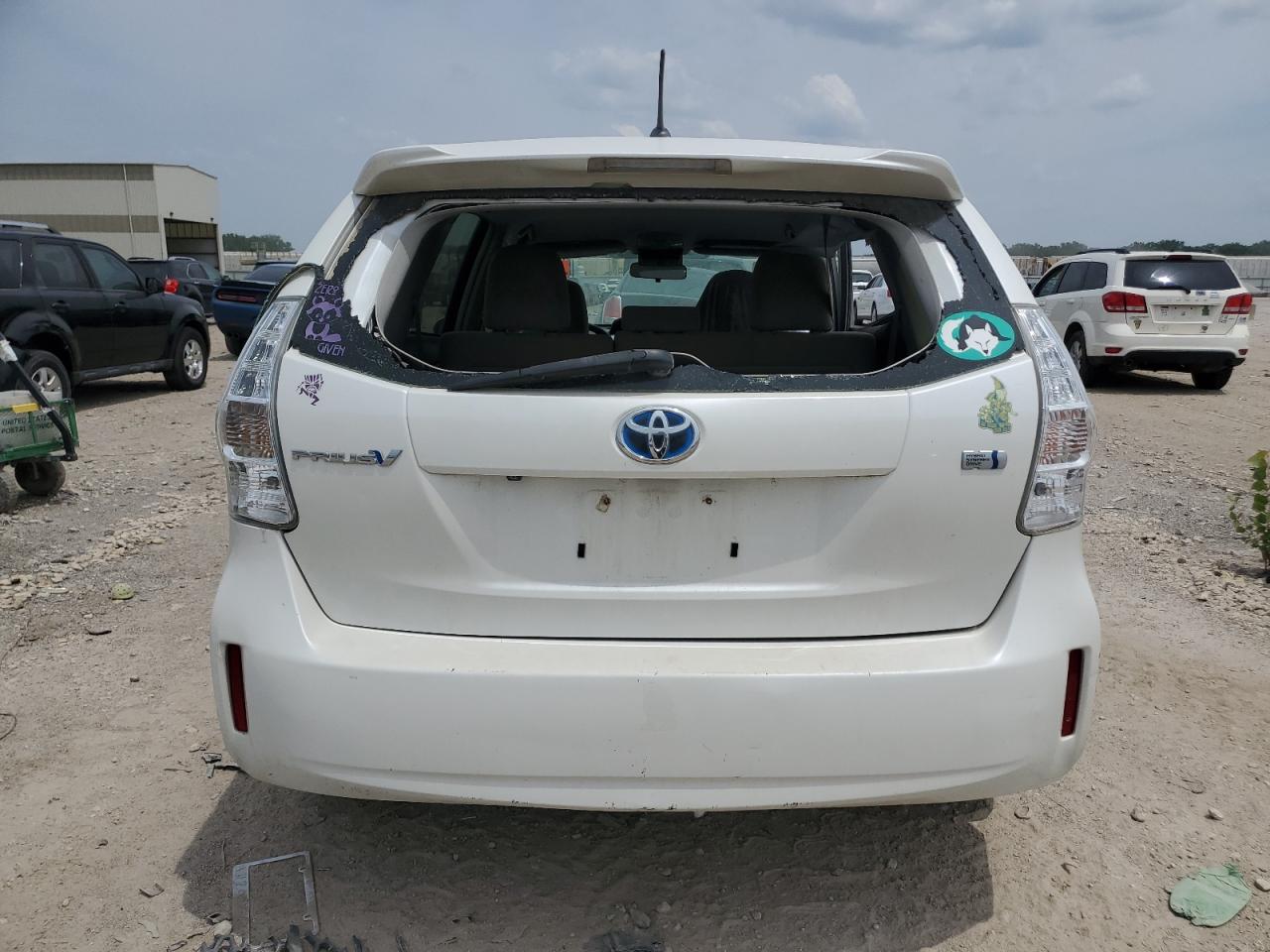 TOYOTA PRIUS V