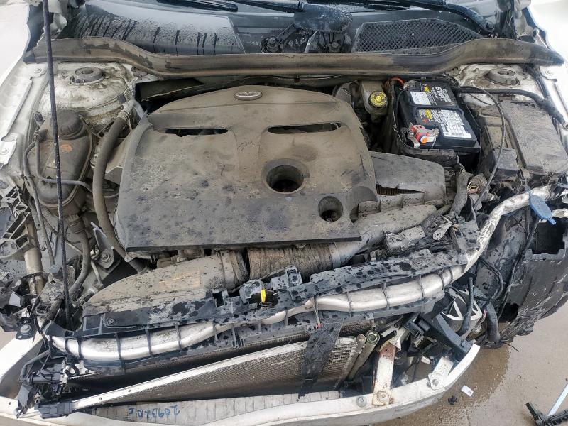 2018 INFINITI QX30 BASE SJKCH5CP2JA056283