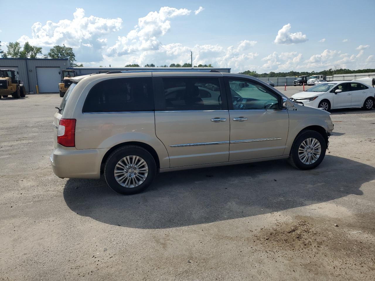 CHRYSLER TOWN & COUNTRY LIMITED
