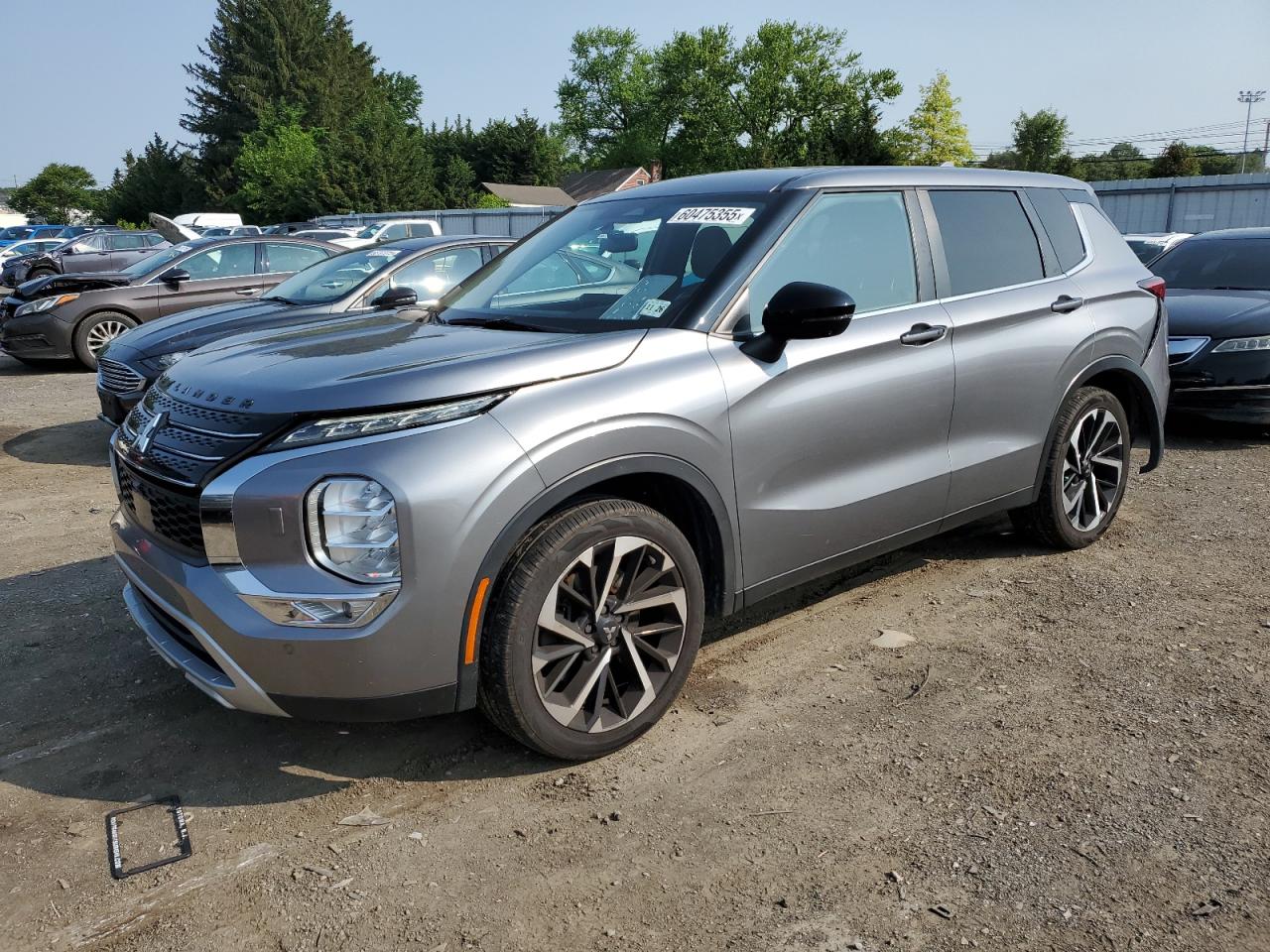 MITSUBISHI OUTLANDER SE