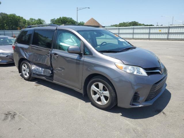 2018 TOYOTA SIENNA LE 5TDKZ3DC1JS952220