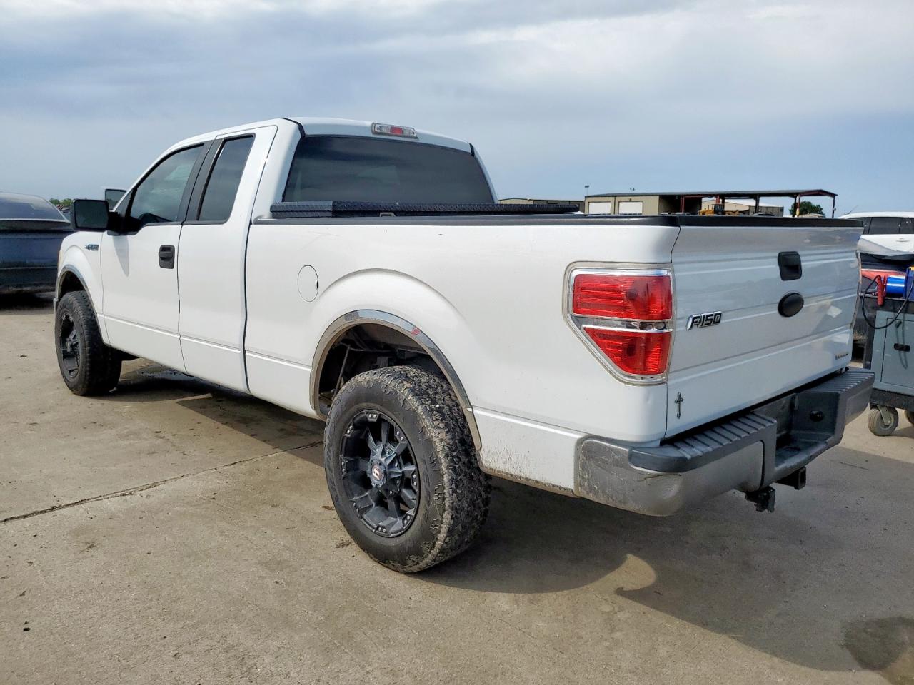 FORD F-150 SUPER CAB