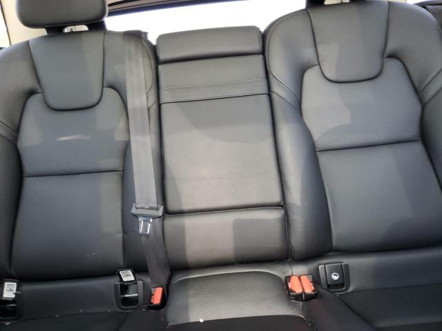 2018 VOLVO XC60 T5 MO YV4102RK6J1065884