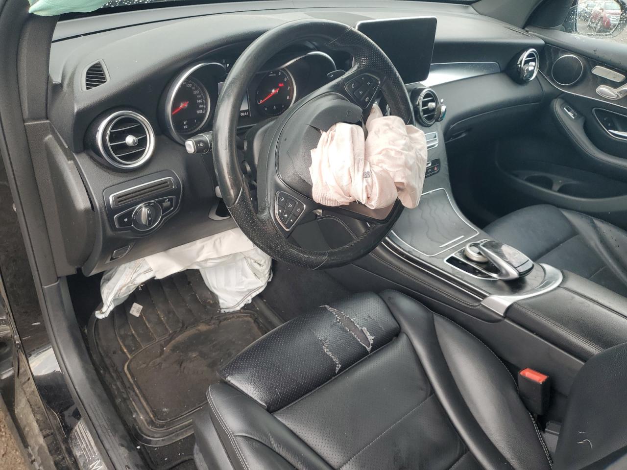 MERCEDES-BENZ GLC-CLASS 300 4MATIC