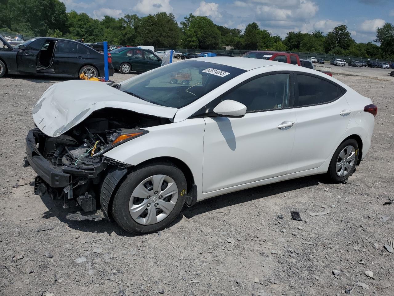 HYUNDAI ELANTRA SE