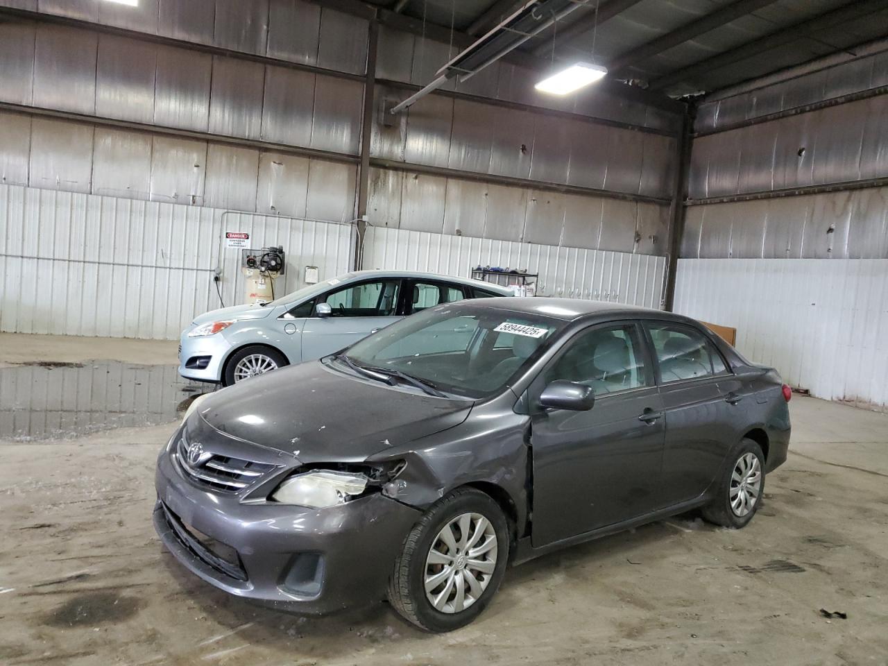 TOYOTA COROLLA BASE
