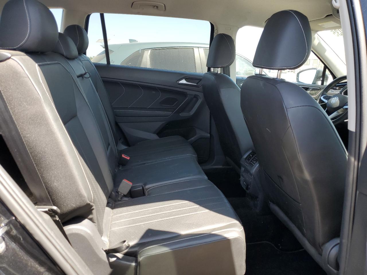 VOLKSWAGEN TIGUAN SE