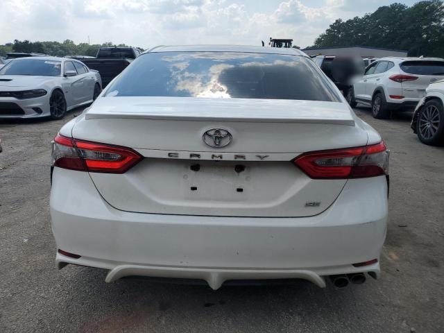 2018 TOYOTA CAMRY L - JTNB11HK4J3019700