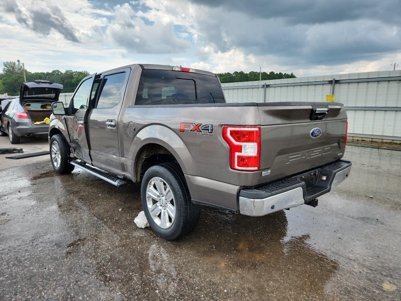 FORD F-150 SUPERCREW