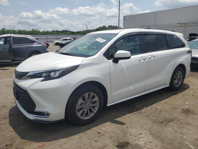 TOYOTA SIENNA XLE