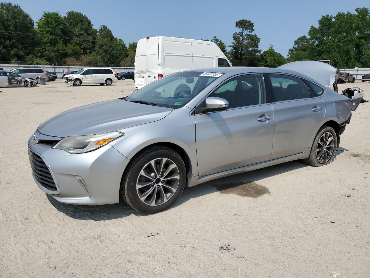 TOYOTA AVALON XLE