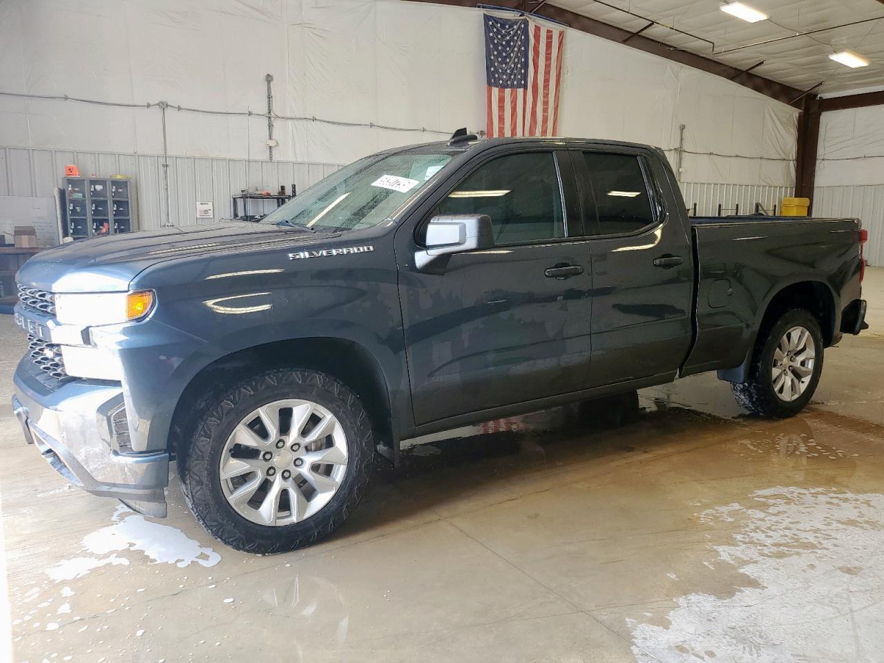 CHEVROLET SILVERADO C1500 CUSTOM