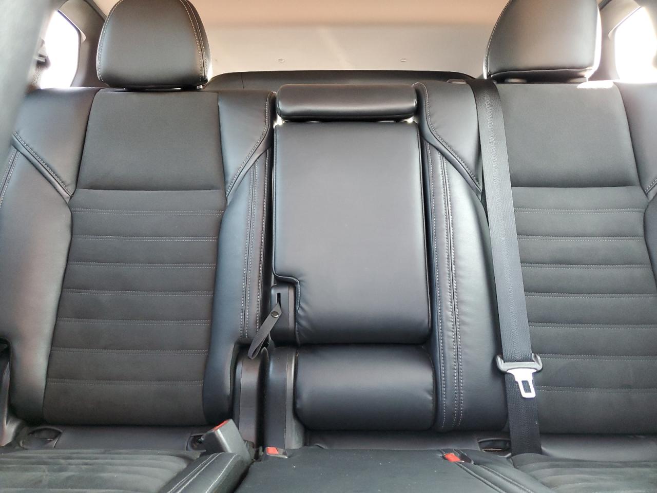 MITSUBISHI OUTLANDER SE