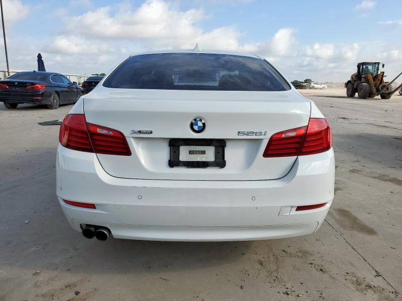 2016 BMW 528 XI WBA5A7C51GG644429