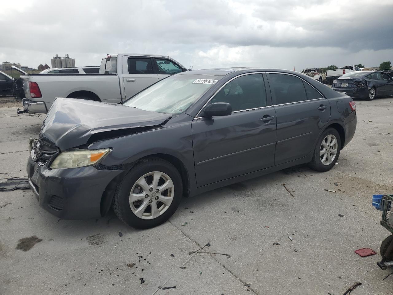 TOYOTA CAMRY BASE