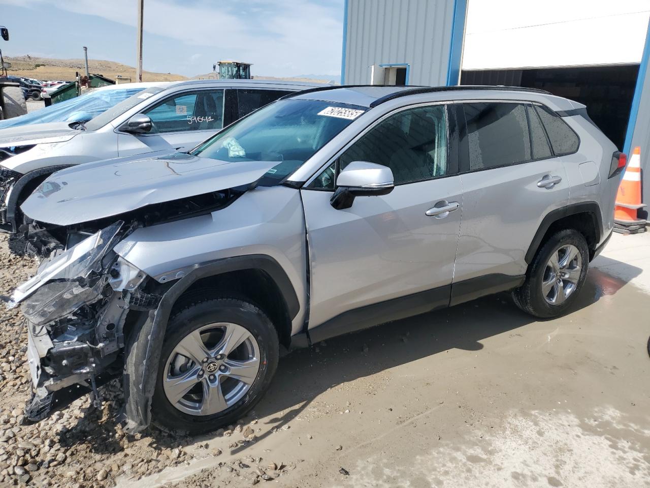 TOYOTA RAV4 XLE