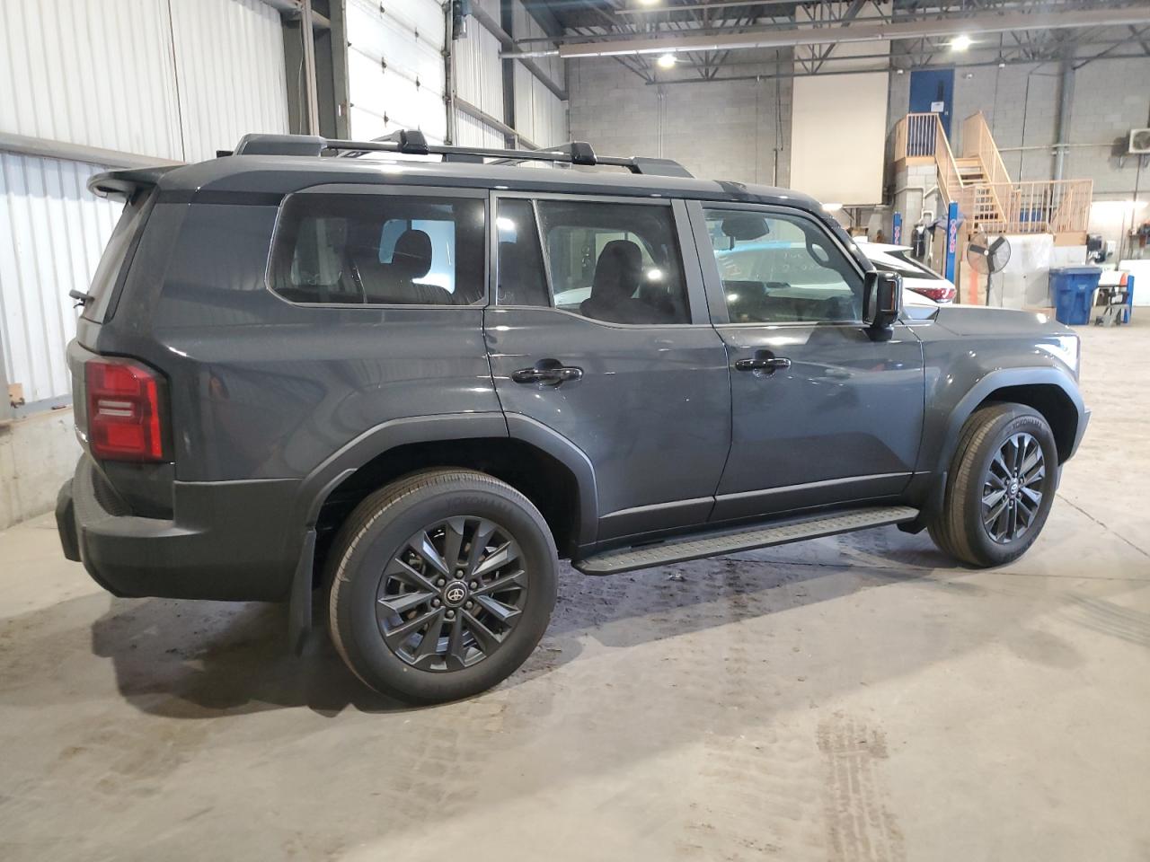 TOYOTA LAND CRUISER BASE