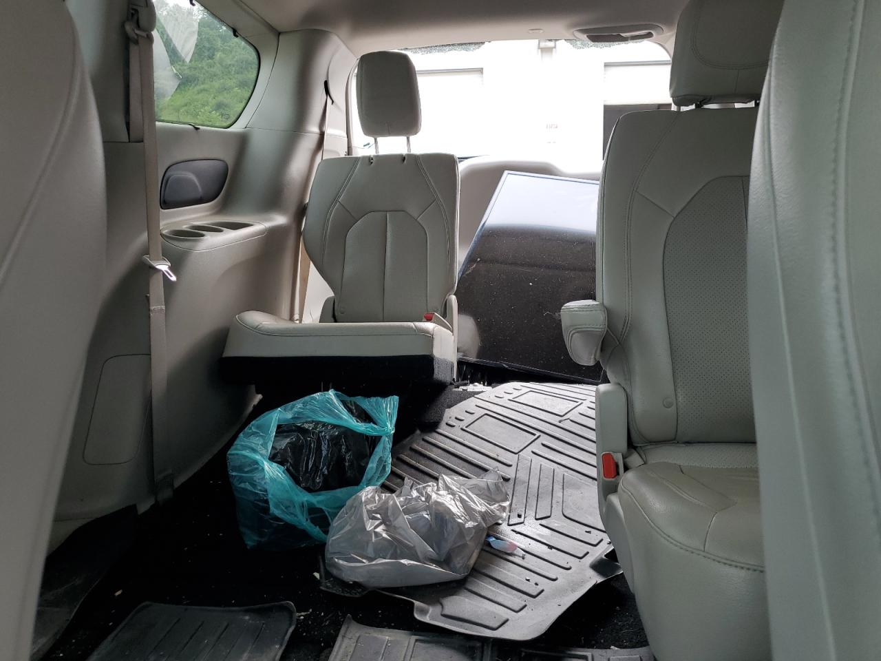 CHRYSLER PACIFICA TOURING L