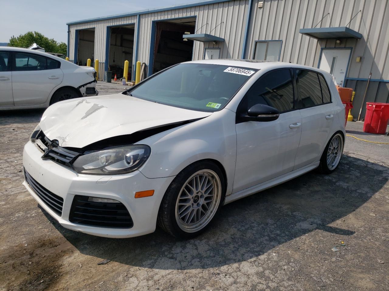 VOLKSWAGEN GOLF R
