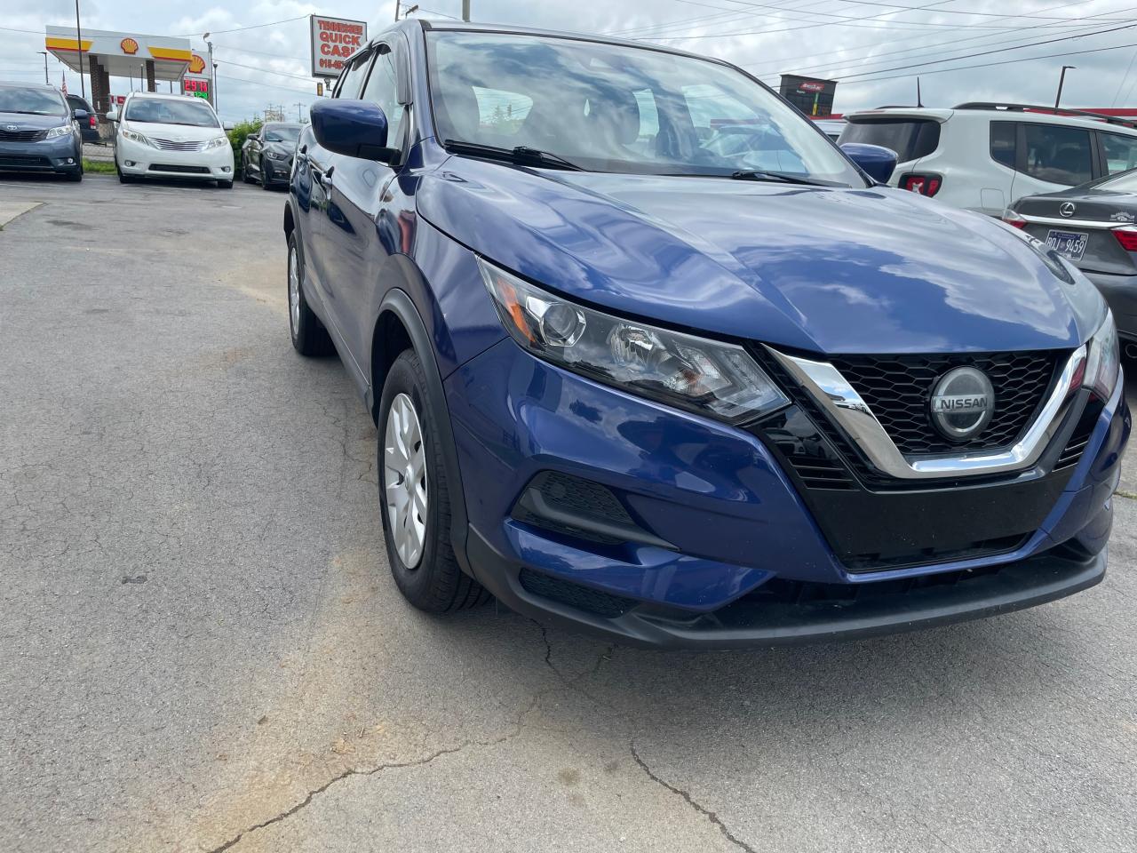 NISSAN ROGUE SPORT S