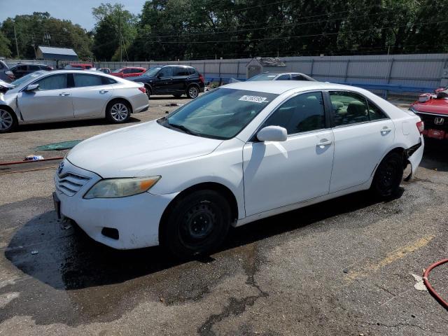 TOYOTA CAMRY BASE