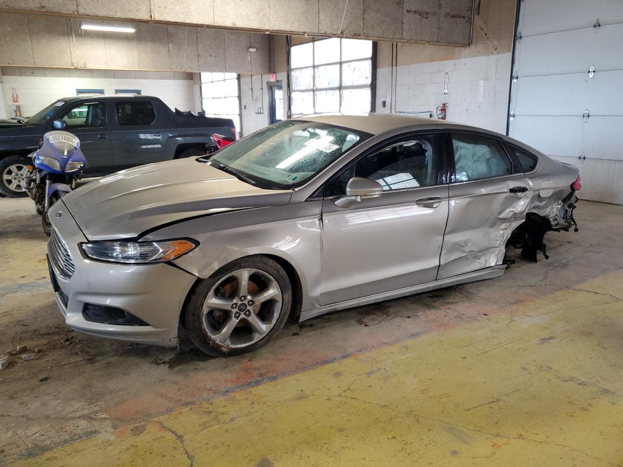FORD FUSION SE