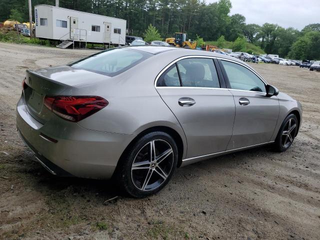 Vin: wdd3g4fb1kw035631, lot: 61694185, mercedes-benz a-class 220 4matic 20193