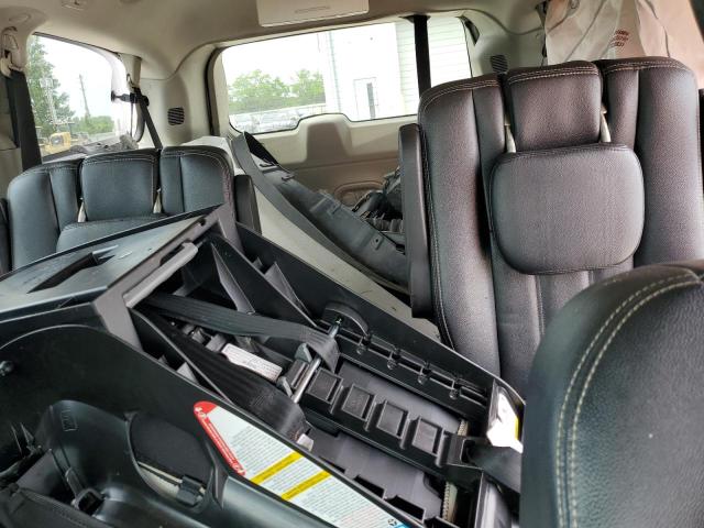 2016 CHRYSLER TOWN & COU - 2C4RC1BG3GR267969