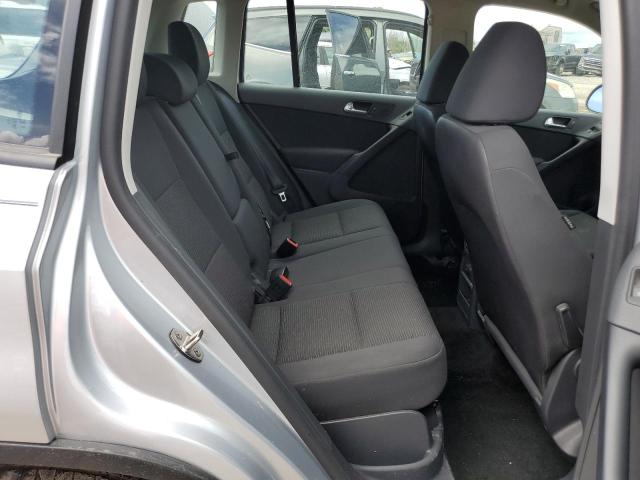 2017 VOLKSWAGEN TIGUAN S WVGAV7AX7HK045877