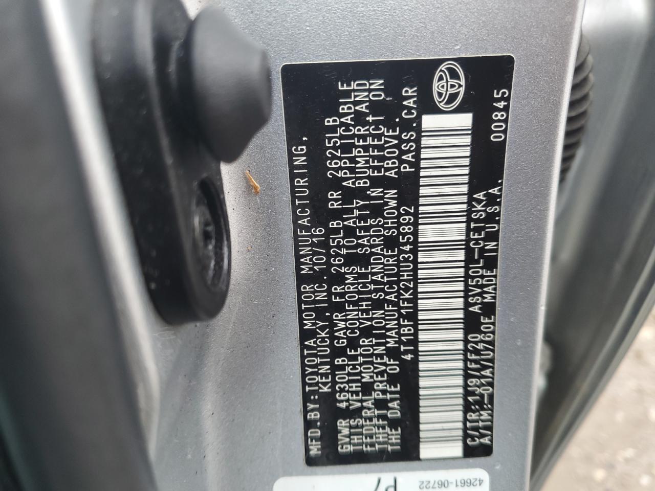 Toyota Camry le 2017